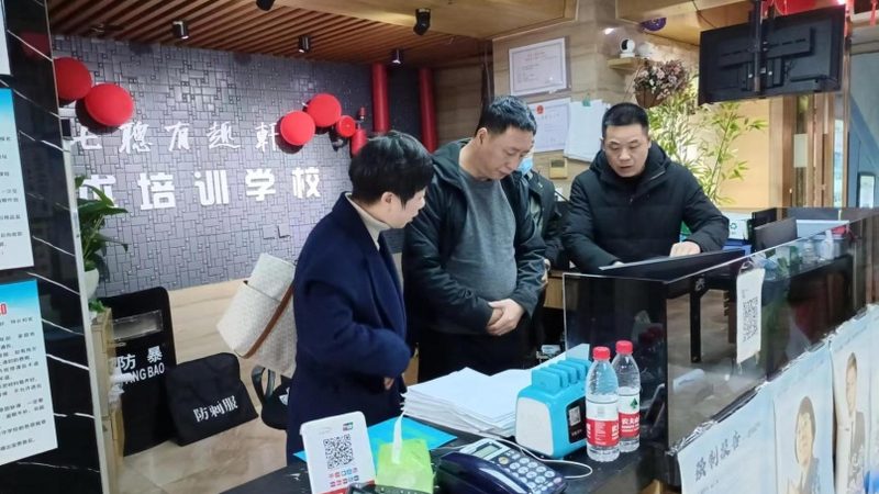 小标题：课程含金量，是衡量标准之一